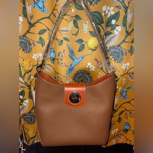 New Dooney and Bourke Turnlock Bark Brown Hobo Sac 30
